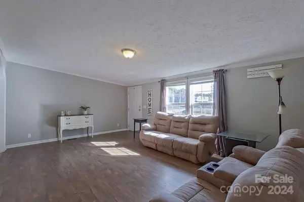 Kannapolis, NC 28081,8422 Dogwood DR