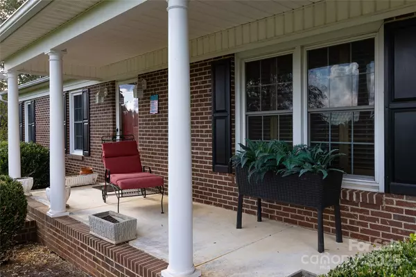 Grover, NC 28073,535 Holly Ridge RD