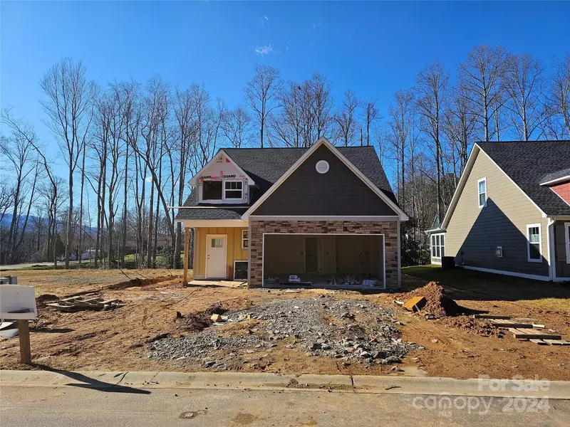 106 Crew LN, Black Mountain, NC 28711