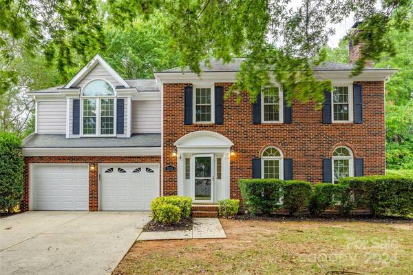 9116 Old Barnette PL, Huntersville, NC 28078