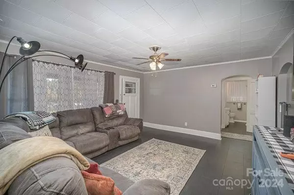 Lincolnton, NC 28092,2141 Dale AVE