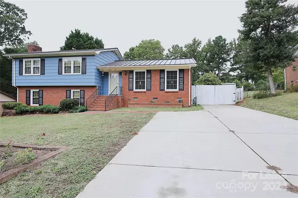 3225 Olde Creek TRL, Matthews, NC 28105