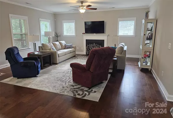 Clemmons, NC 27012,364 Meadowfield RUN