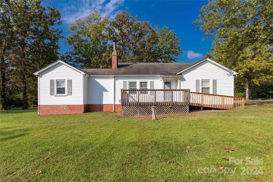 813 Potter RD, Lancaster, SC 29720