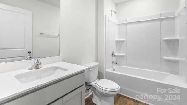 Mocksville, NC 27028,126 Big Laurel DR