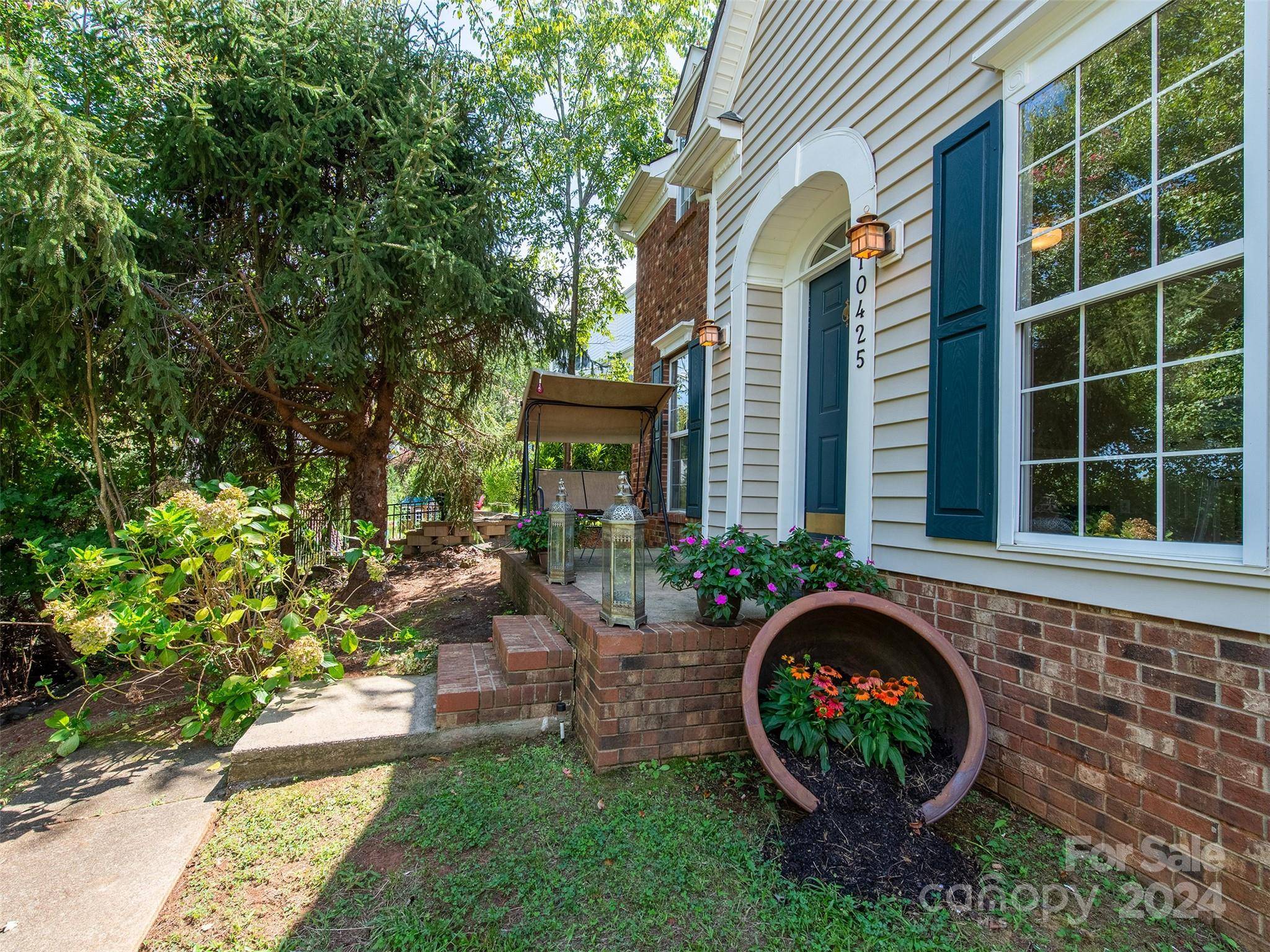 Charlotte, NC 28278,10425 Quiet Bay CT