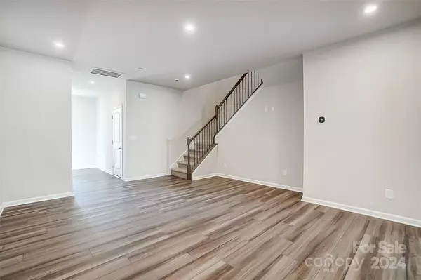 Kannapolis, NC 28025,2335 Hedgecliff RD #14