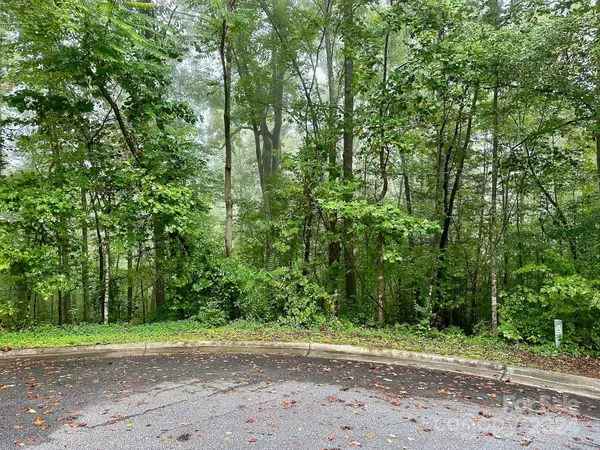 Lenoir, NC 28645,212 Buckingham CT