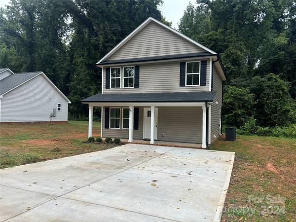 561 Westside CIR, China Grove, NC 28023