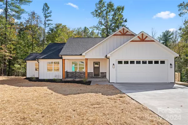 1222 Summerhill ST SW, Lenoir, NC 28645