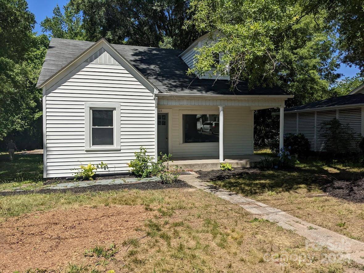 Kannapolis, NC 28083,525 Carolyn AVE