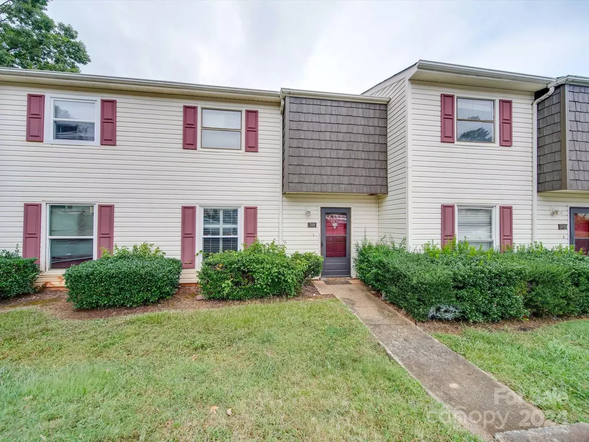 Charlotte, NC 28210,7950 Shady Oak TRL #214