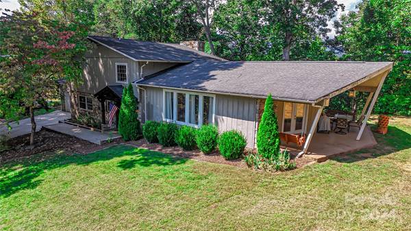 316 Pinecrest DR, Marion, NC 28752