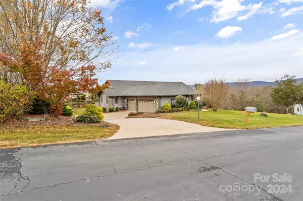 Weaverville, NC 28787,24 Loridon DR