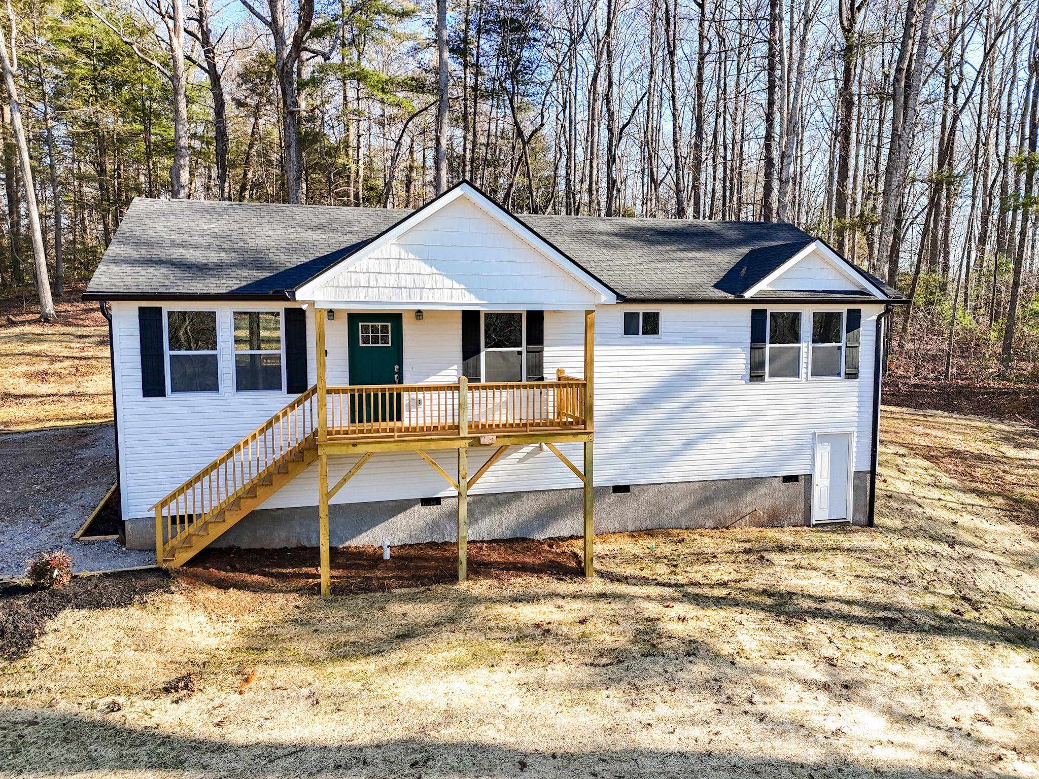 36 Wykle RD, Asheville, NC 28805