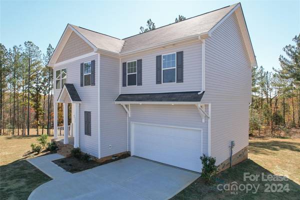 121 Top Flite DR, Statesville, NC 28677