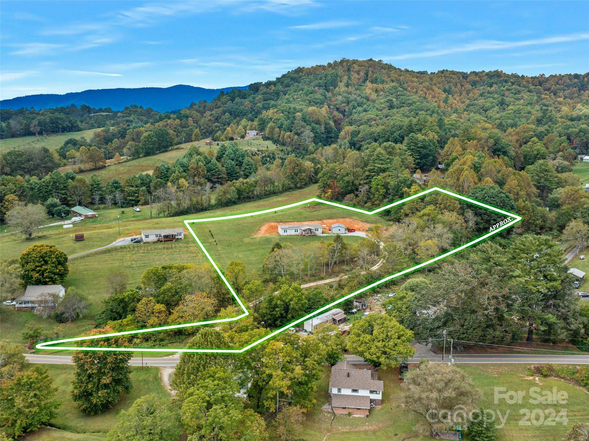 3734 Snow Creek RD, Bakersville, NC 28705