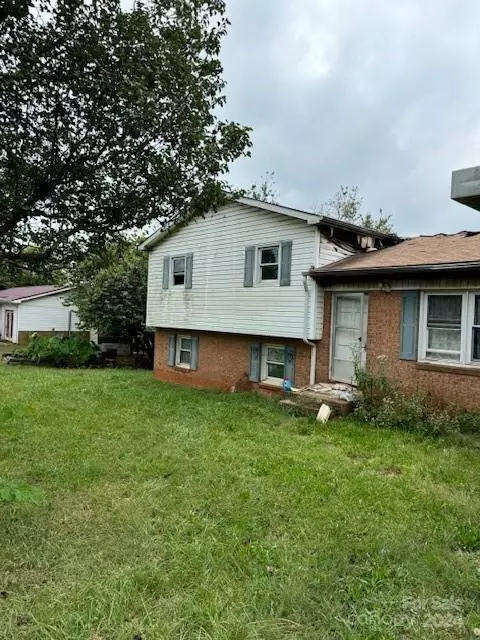 Hickory, NC 28602,1247 Fieldcrest DR