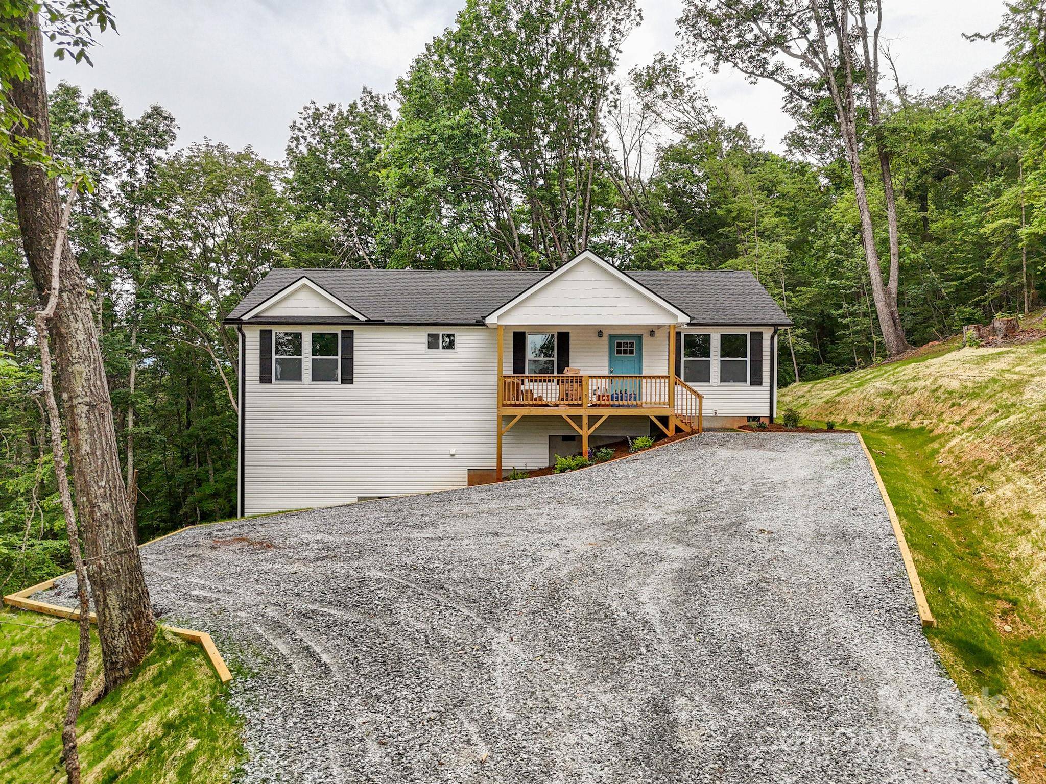 376 Hague DR, Columbus, NC 28722
