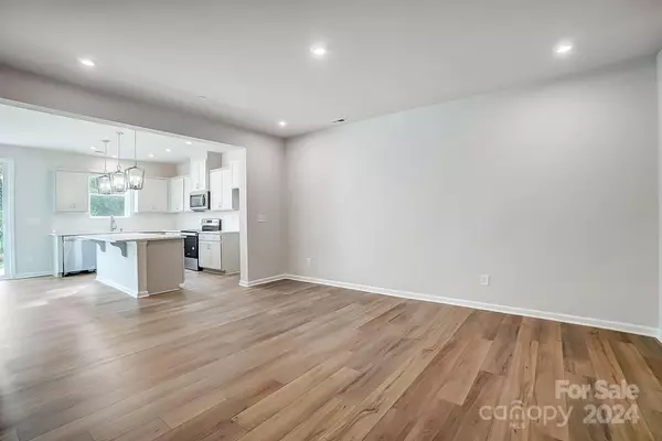 Kannapolis, NC 28025,2235 Hedgecliff RD #4