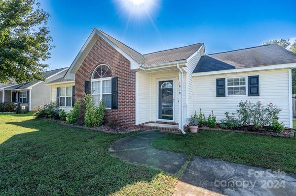 1618 Hudson Graham LN, Charlotte, NC 28216