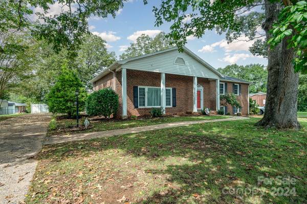 802 Charles RD, Shelby, NC 28152