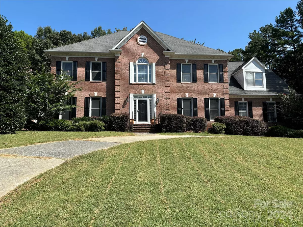 Charlotte, NC 28277,5216 Kirby Mews CT