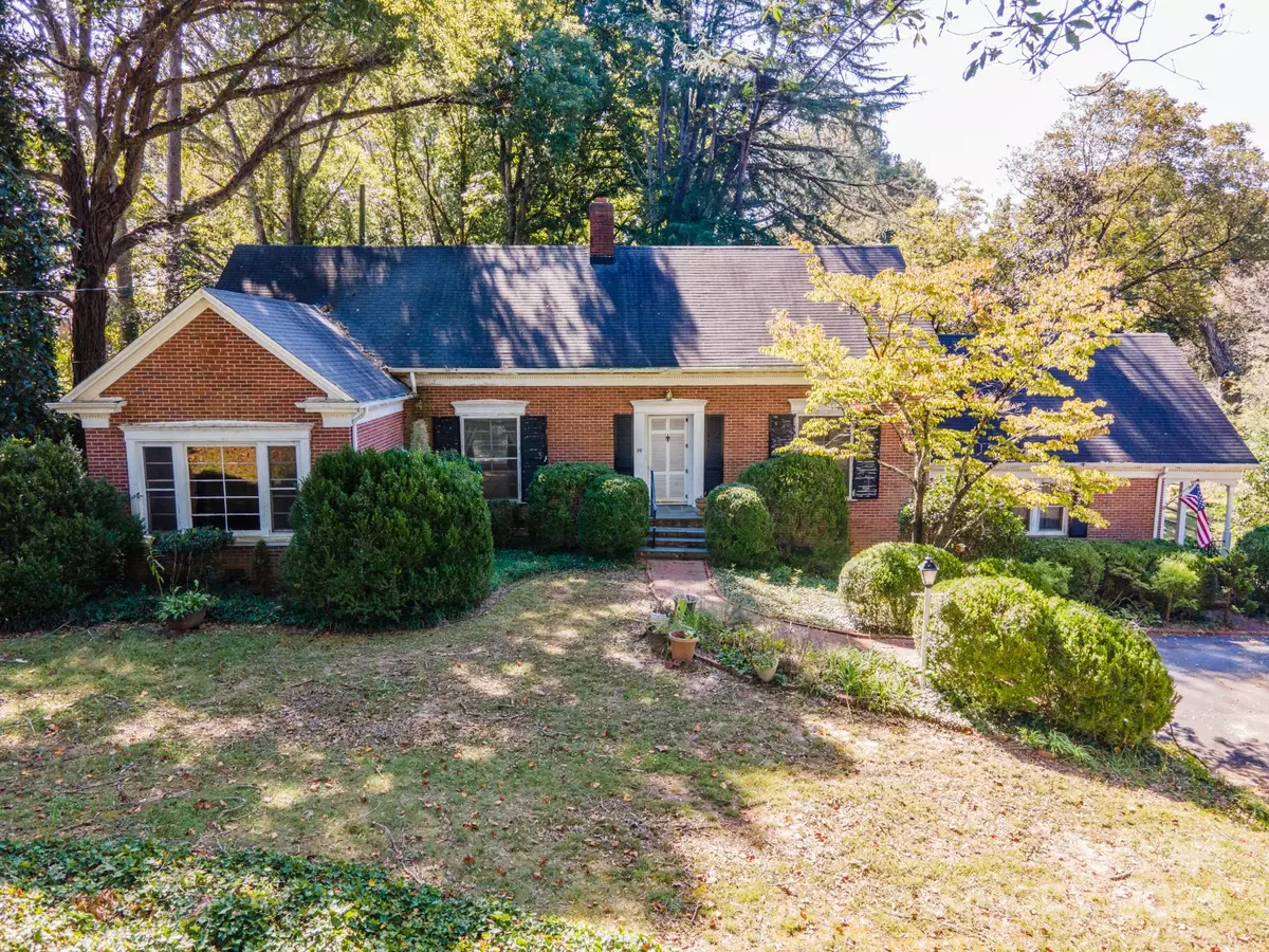 Hickory, NC 28601,35 31st AVE NW