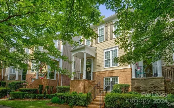 Fort Mill, SC 29708,1104 Drayton CT