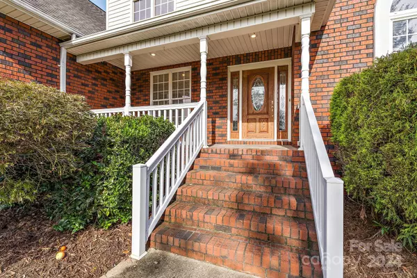 Conover, NC 28613,2488 Birdie LN NE