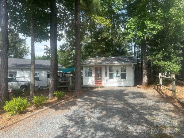 104 Overland TRL, Mount Gilead, NC 27306