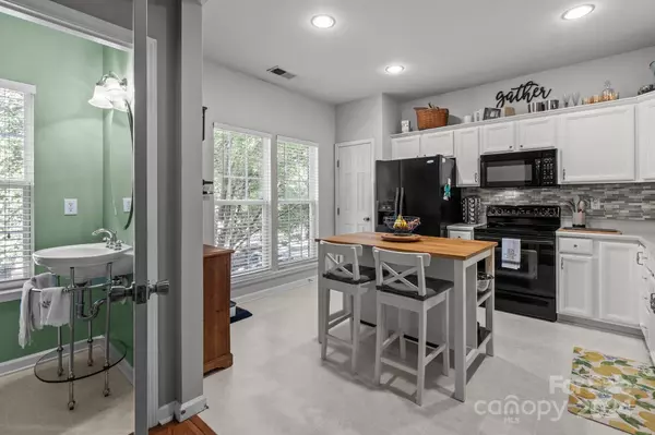 Huntersville, NC 28078,13511 Merry Chase LN