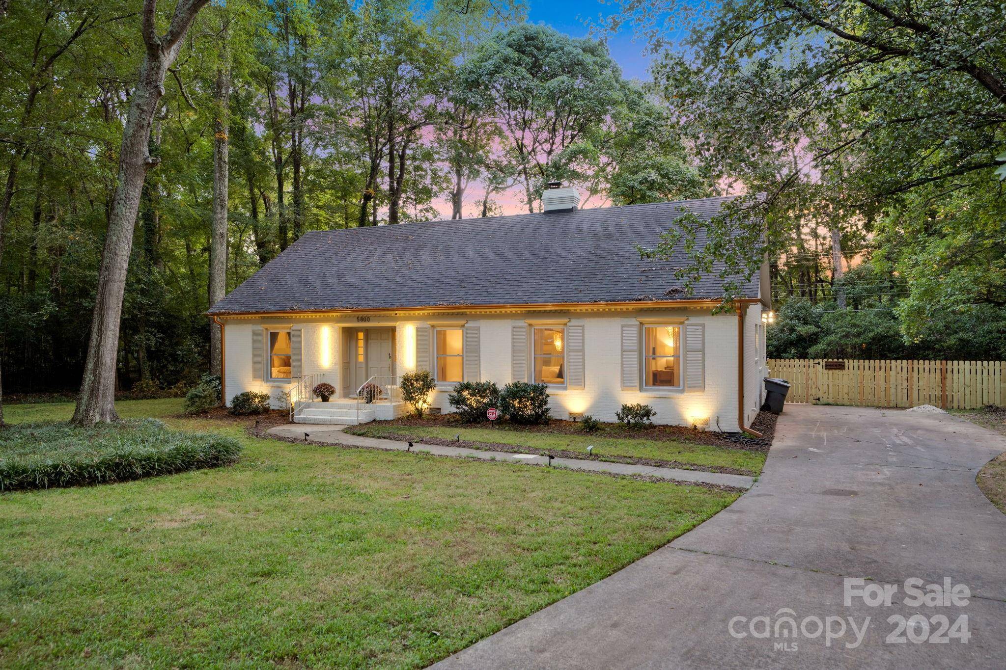 5800 Beckett CT, Charlotte, NC 28211