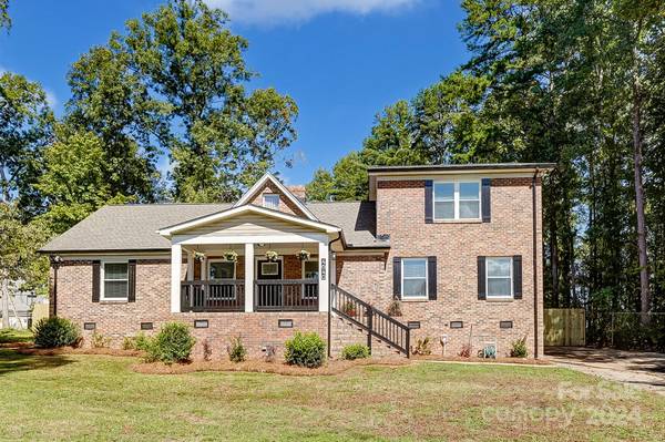 4640 Hamilton CIR, Charlotte, NC 28216