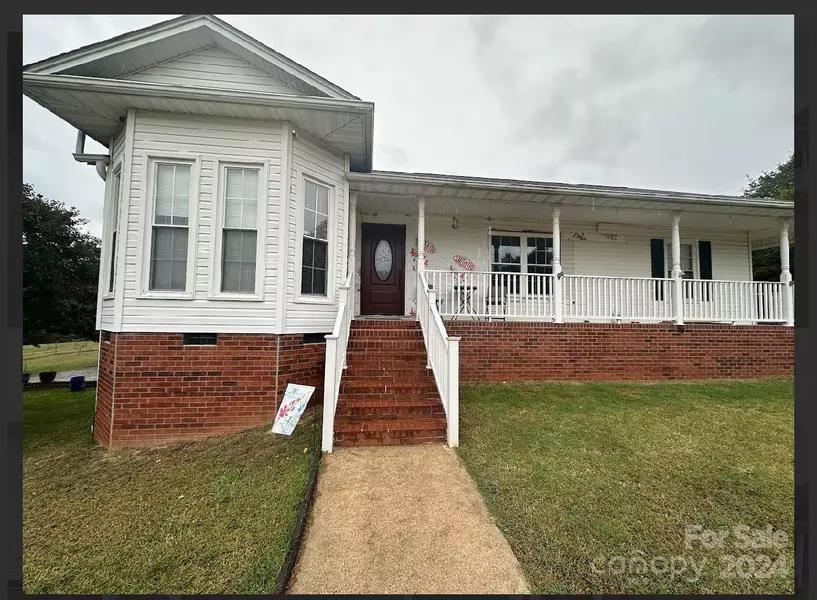 6058 S NC 150 HWY, Lexington, NC 27295