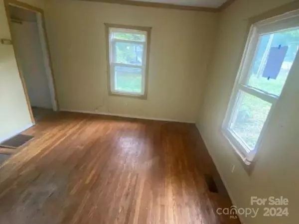 Hudson, NC 28638,360 Hilltop ST