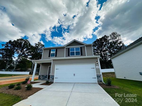 6322 Lowe LN, Charlotte, NC 28214