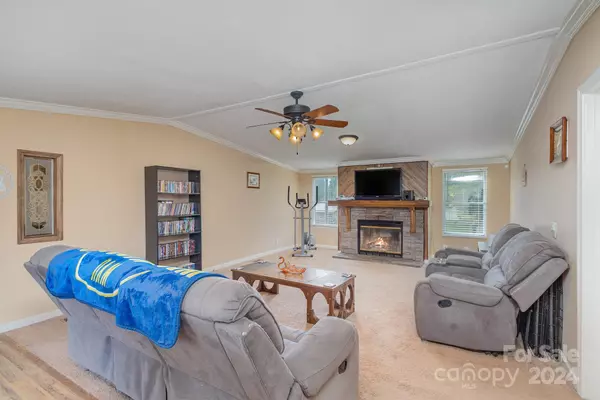 Mount Holly, NC 28120,5009 Peach ST