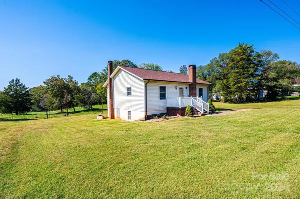 Conover, NC 28613,943 30th ST NE