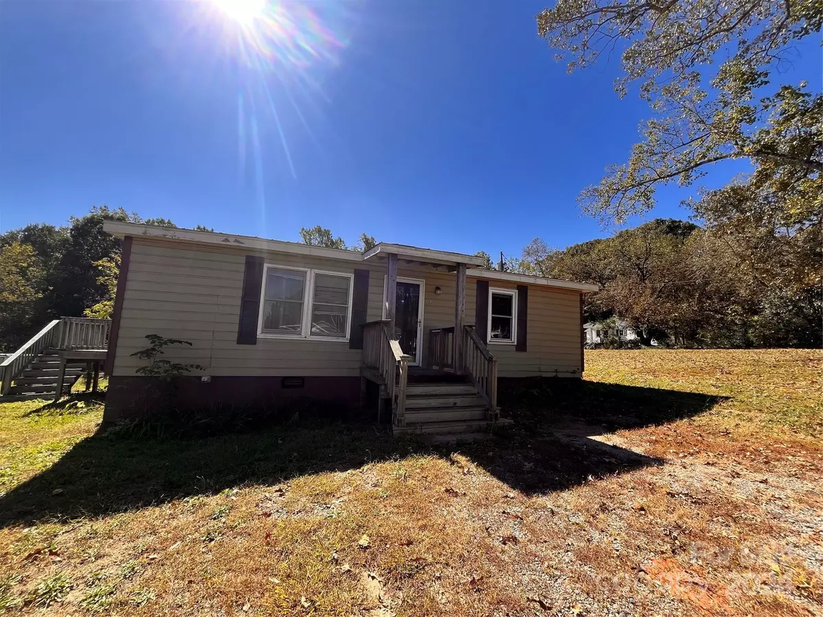 Stanley, NC 28164,704 E Chestnut ST