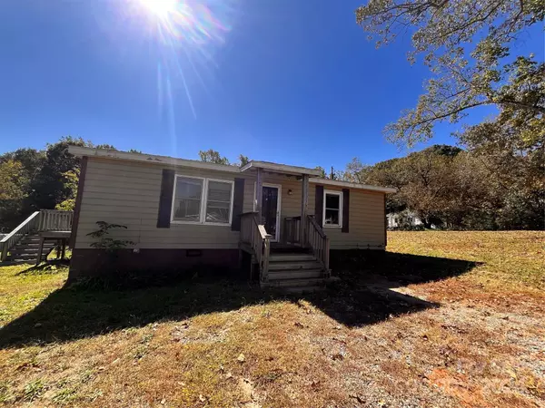 704 E Chestnut ST, Stanley, NC 28164