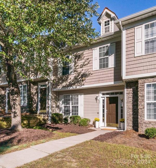 563 Goldstaff LN, Charlotte, NC 28273