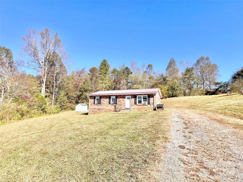 2620 Trenton PARK, Lenoir, NC 28645