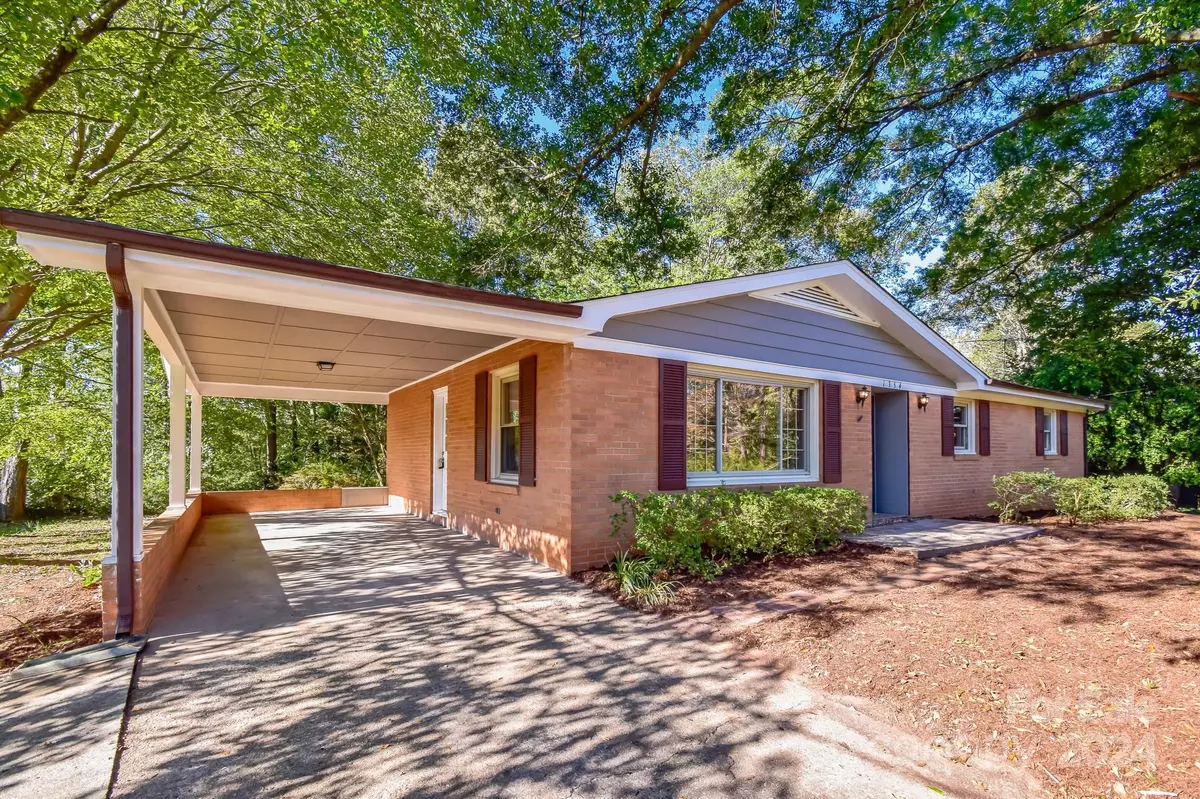 Hickory, NC 28601,1354 36th Avenue DR NE