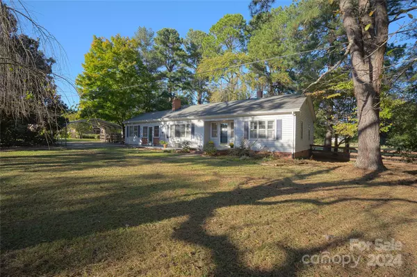 2176 Old Hickory Grove RD, Mount Holly, NC 28120