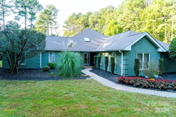 128 Wood Thrush LN,  Mooresville,  NC 28117