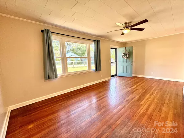 Hudson, NC 28638,190 Hickman AVE