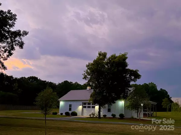 796 Cornelius RD, Mooresville, NC 28117