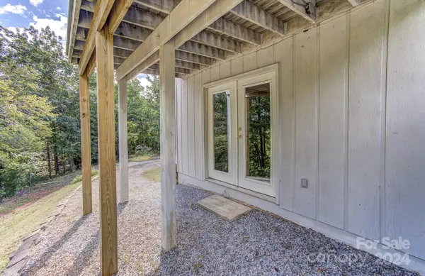 Columbus, NC 28722,320 Hague DR