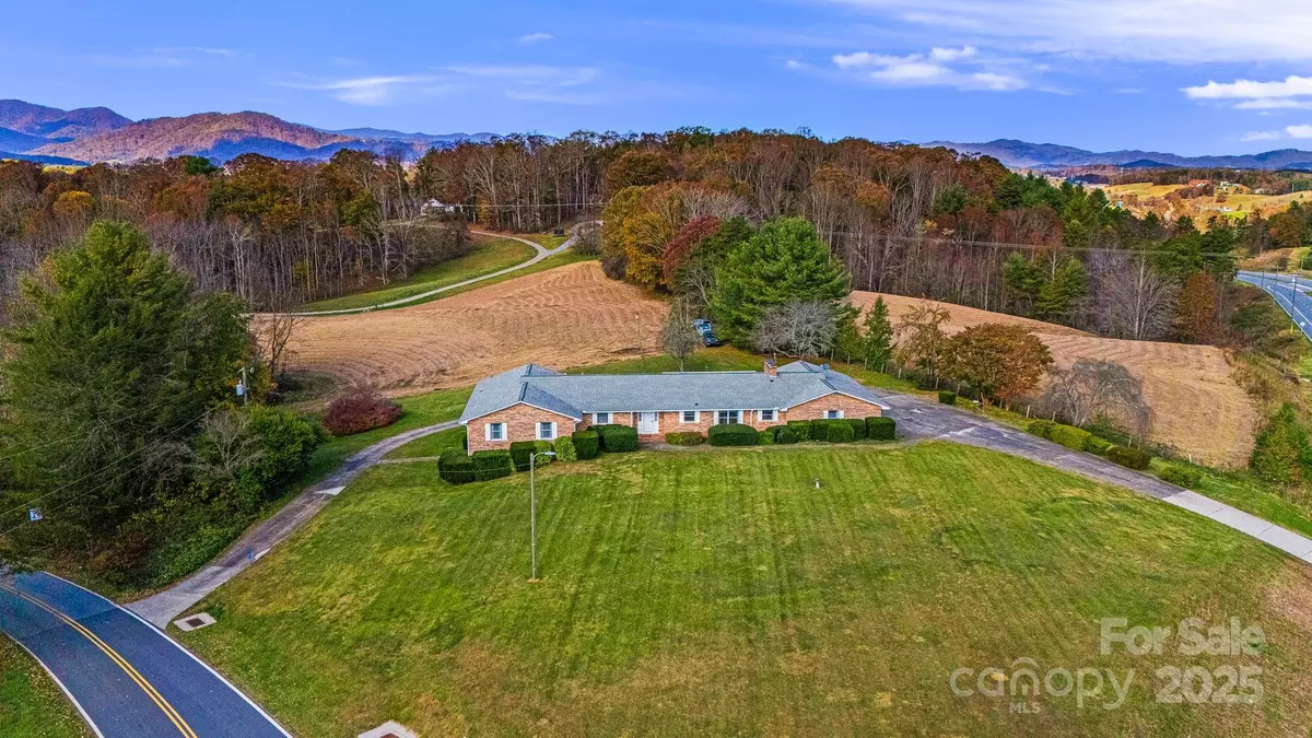 Leicester, NC 28748,7 Brookshire RD